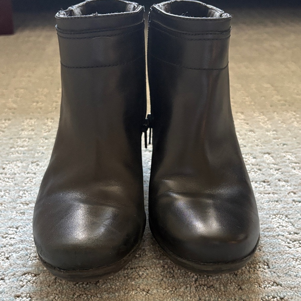 Clarks Ankle Boots - Picture 6 of 10